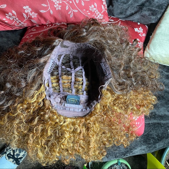 LACE FRONT - Picture 11 of 11